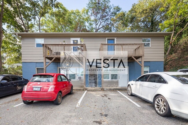 Building Photo - 130 Reems Creek Rd