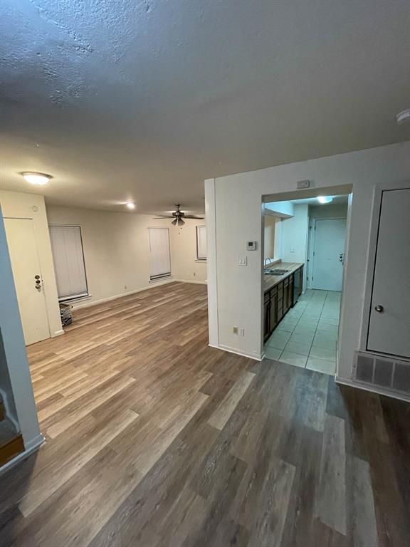 Foto del edificio - 4607 Avenue B