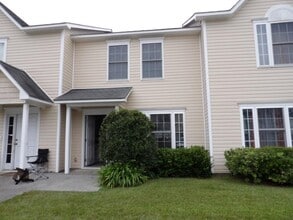 Building Photo - 4128 Horseshoe Rd N