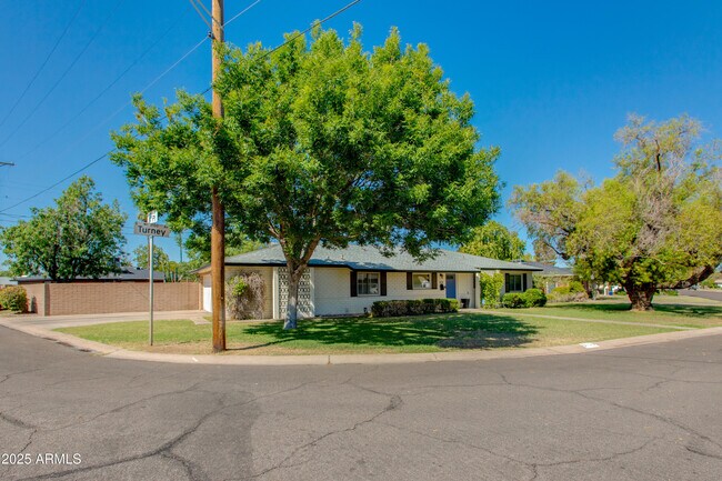 Foto del edificio - 3109 E Turney Ave
