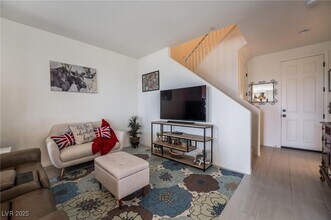 Building Photo - 128 Kimberlite Dr