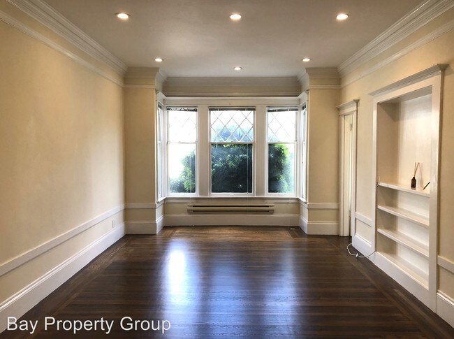 Building Photo - 673 Oak St