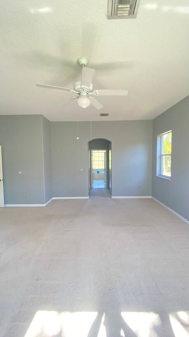 Foto del edificio - 9814 Shepard Pl