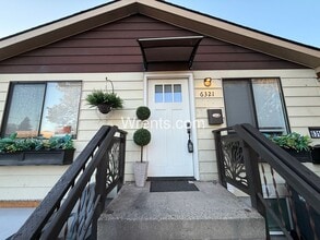 Building Photo - 6319-6321 N Stevens St