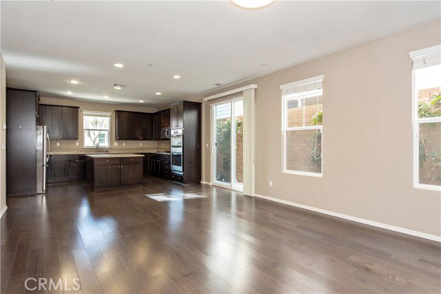 Foto del edificio - 148 Compass