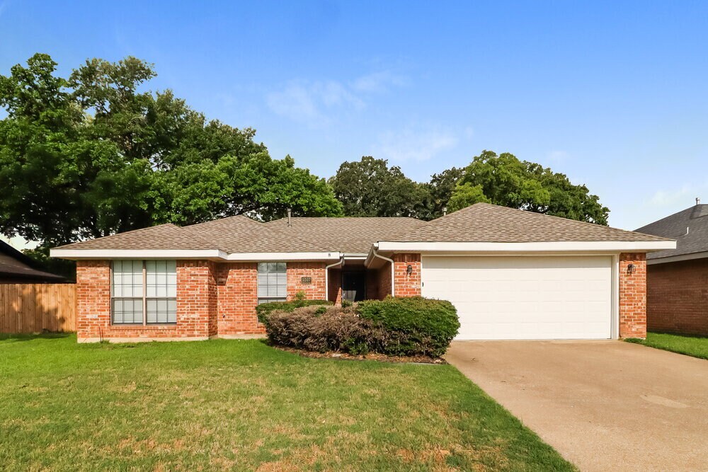 Primary Photo - 1207 Belclaire Ln