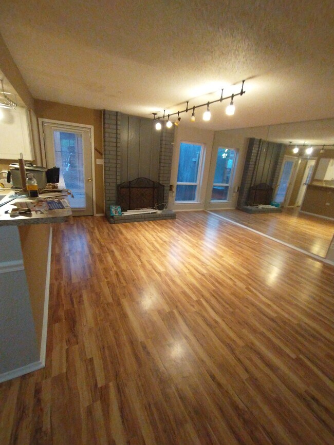 Family room - 1662 Choteau Cir