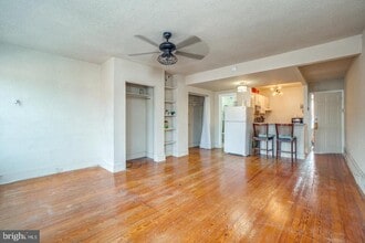 Building Photo - 1420 Light St