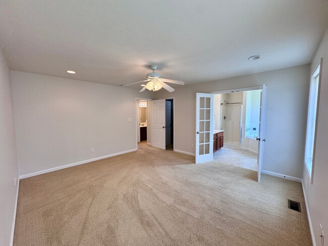 Building Photo - 162 Graces Ln