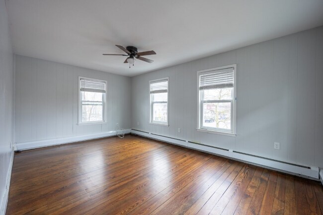 Building Photo - 182 Clinton Ave