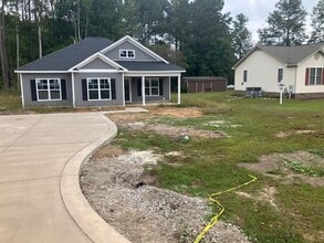 Building Photo - 5247 Castlewood Dr