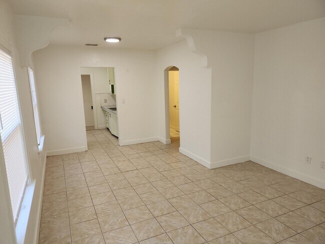 Building Photo - 955 28th St N