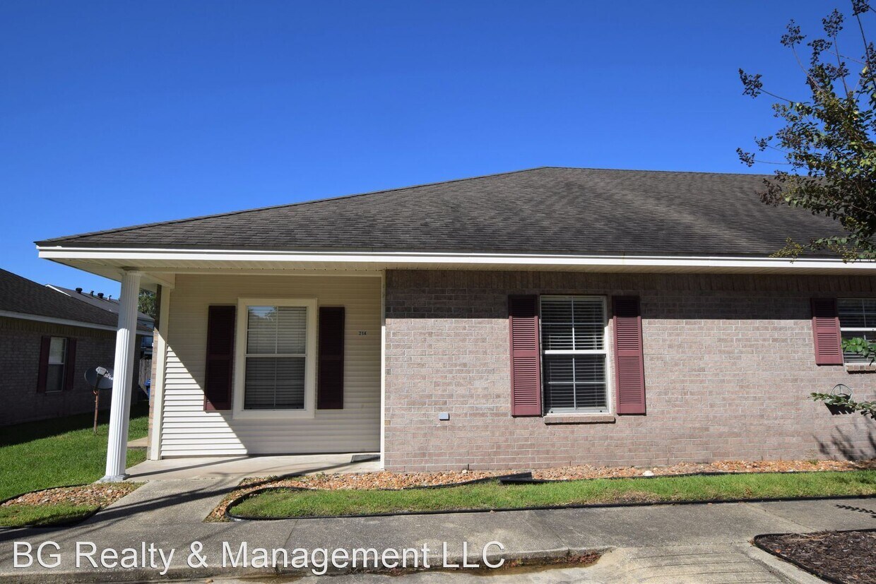 Foto principal - 3 br, 2 bath House - 214 Fairview Ave