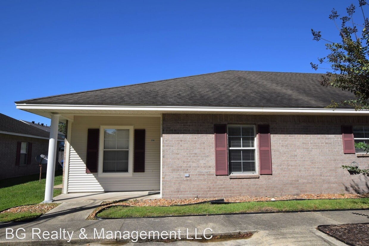 Primary Photo - 3 br, 2 bath House - 214 Fairview Ave