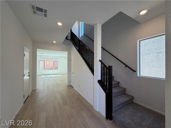 Foto del edificio - 10021 Cooper Mountain St
