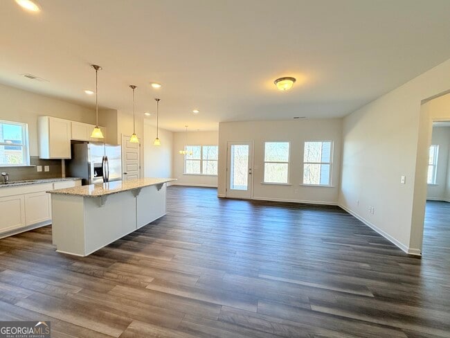 Building Photo - 824 Kensington St