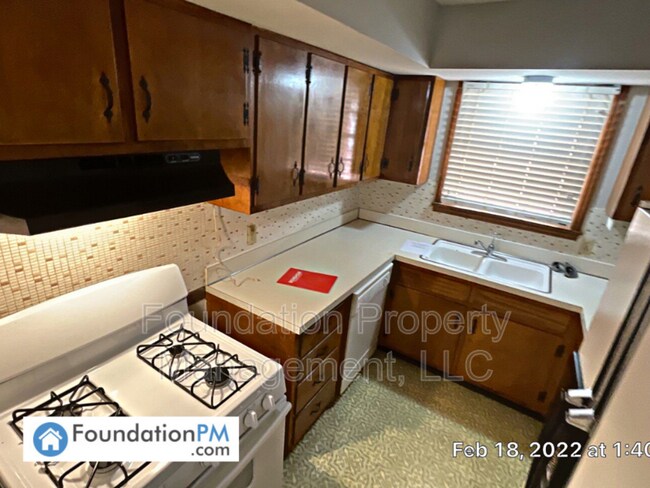 Foto del edificio - 4844 Summerlane Ave