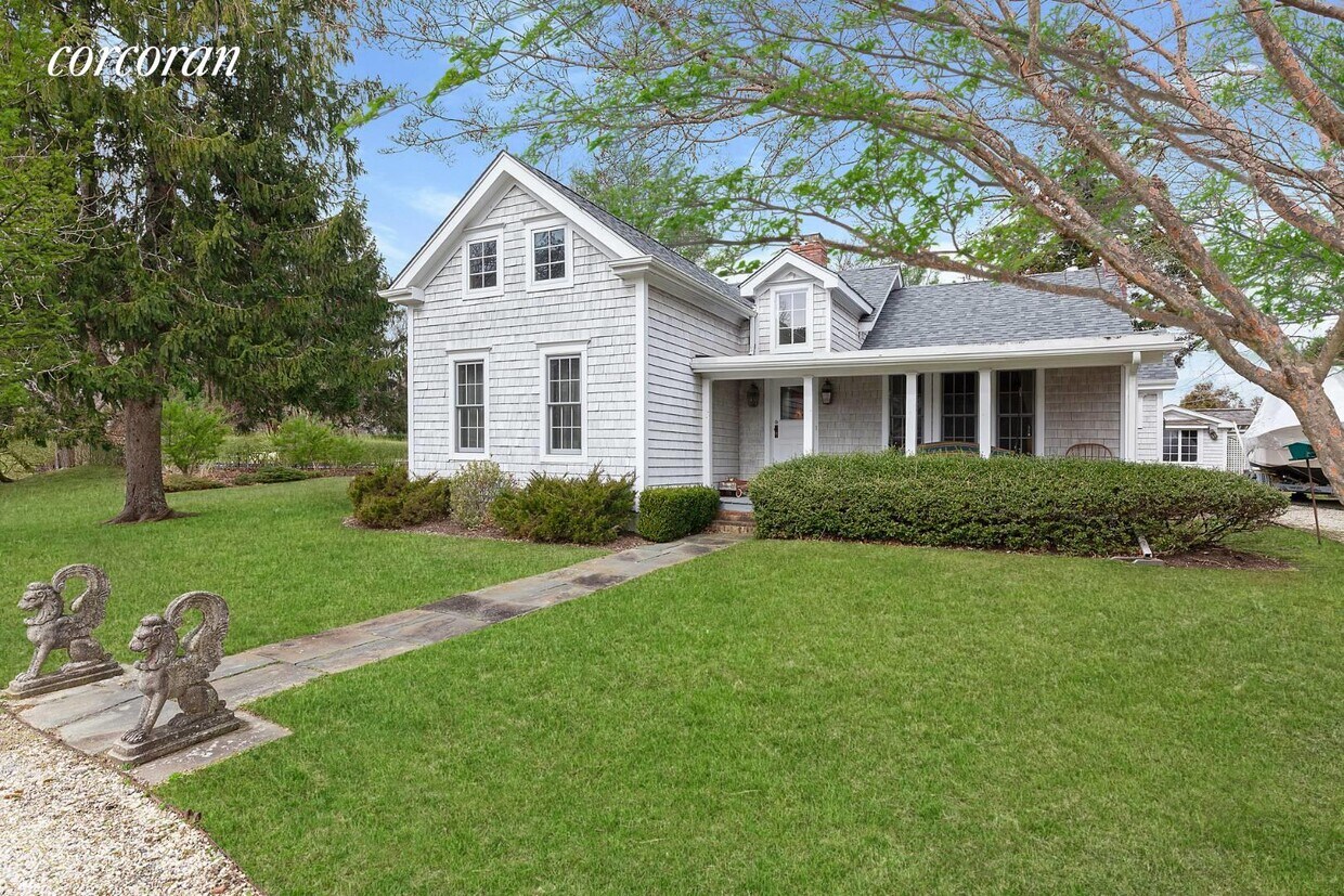 Primary Photo - 44 Evergreen Ave