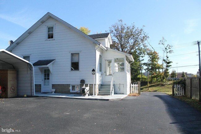 Building Photo - 1168 S Black Horse Pike