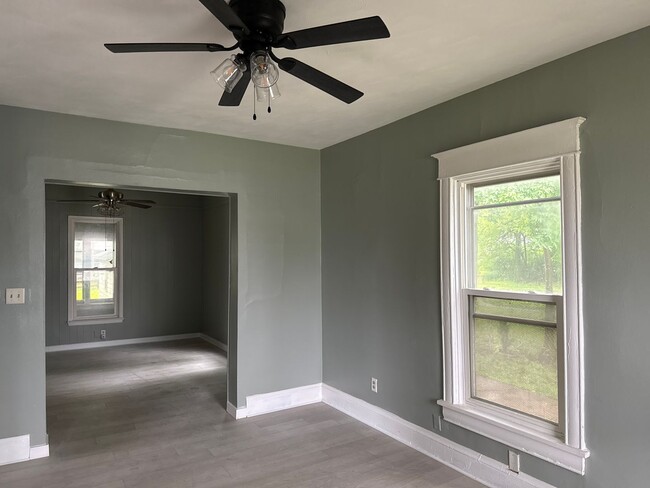 Building Photo - 2344 N Peoria Rd