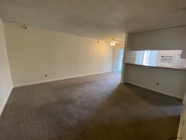 Foto del edificio - 7506 Parkway Dr