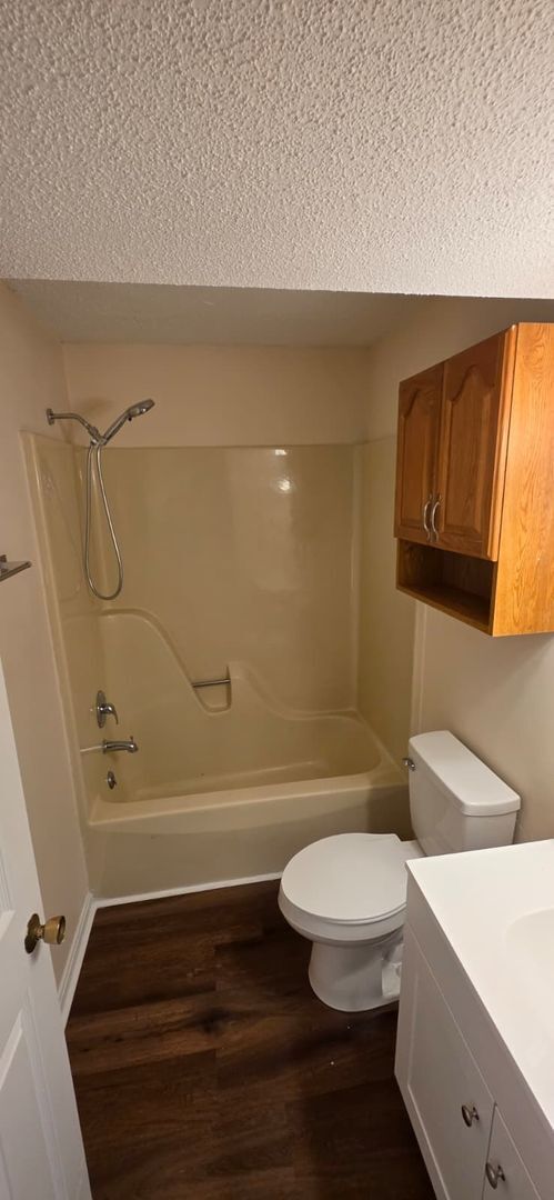 Foto del edificio - ****** HALF OFF FIRST FULL MONTH OF RENT!! ******