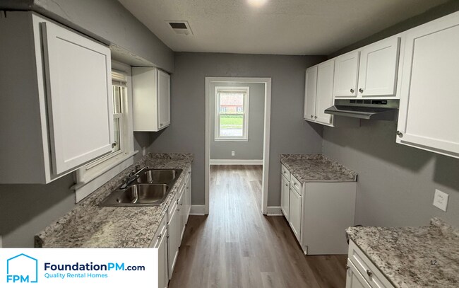 Foto del edificio - 2100 Worthington Cir