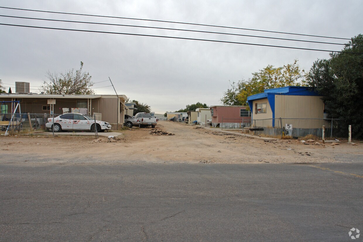 Building Photo - Mobile Home Park - 26 Spaces
