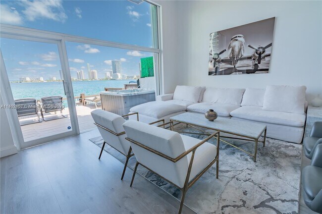 Foto del edificio - 3927 NE 171 St