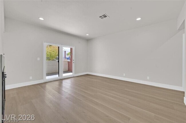 Foto del edificio - 2625 Red Rock St