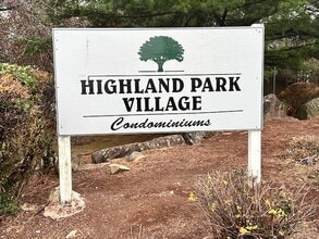 Building Photo - 25 Jimal Dr