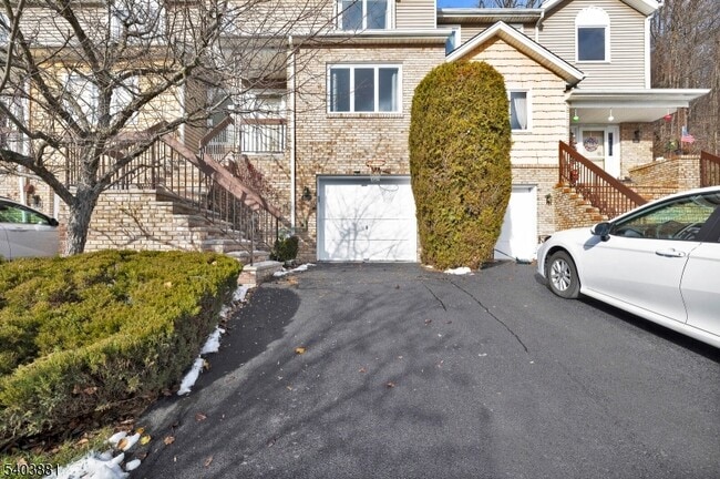 Building Photo - 48 Edgefield Dr