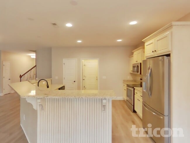 Building Photo - 1008 Azalea Ct