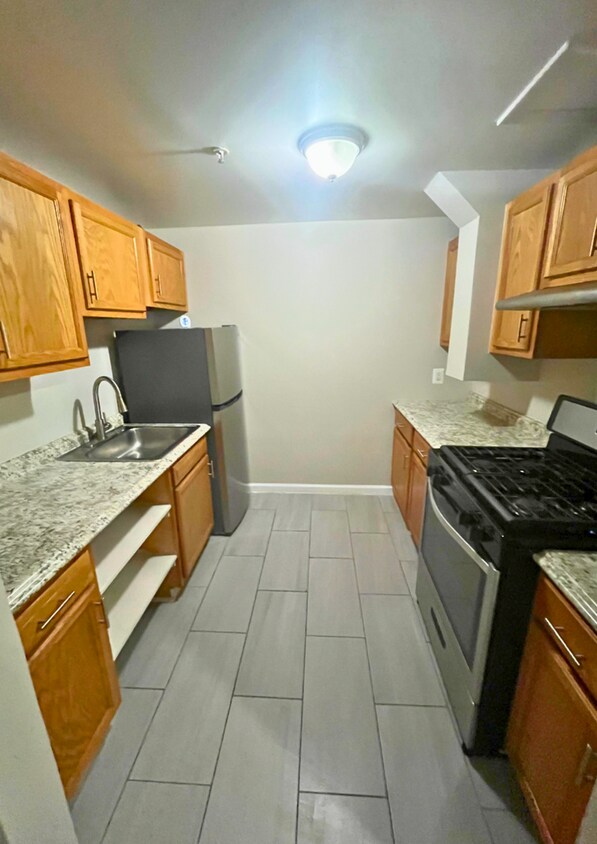 Primary Photo - Spacious 1-Bedroom Apartment in Southeast ...