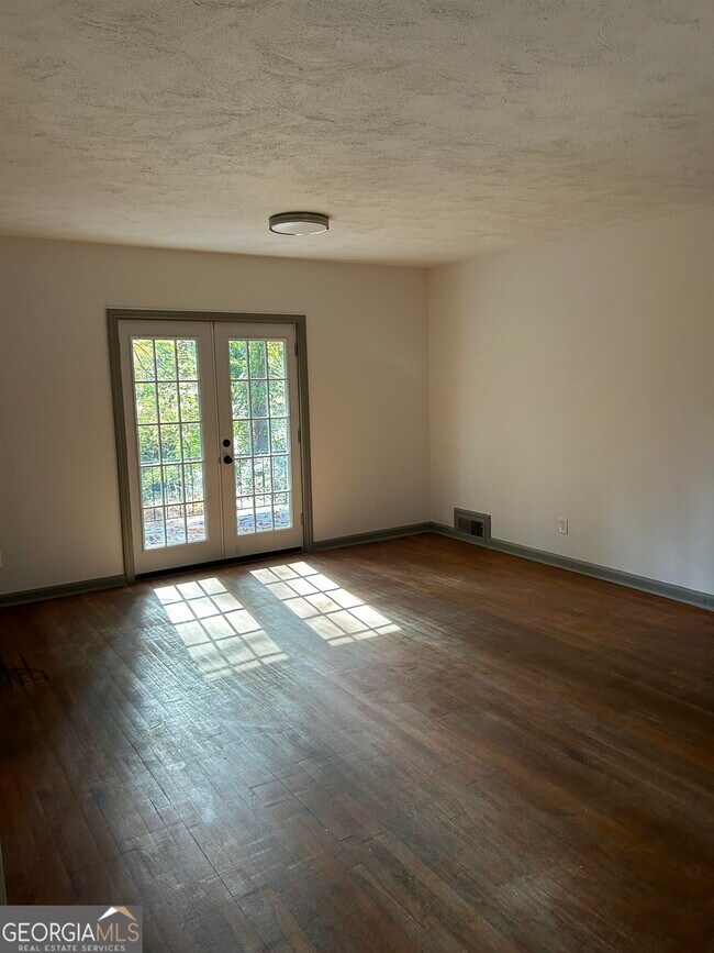 Building Photo - 387 Hammond Dr