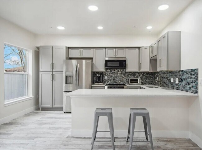 Building Photo - 3576 W 66th Ave