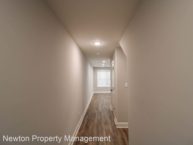 Building Photo - 3 br, 2.5 bath House - 18346 Mae Circle