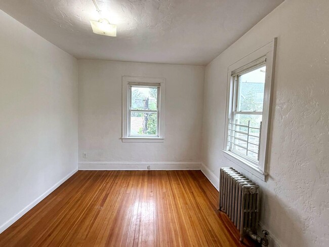 Building Photo - 168-39 Highland Ave