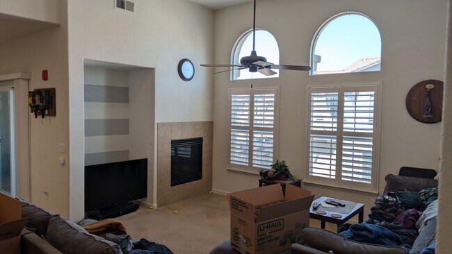 Foto del edificio - WELCOME HOME! Available 2 Bedroom 2 Bath Located in Elk Grove! Contact us today!!!