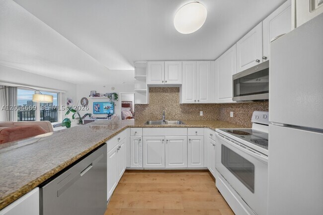 Building Photo - 1627 SW 37th Ave