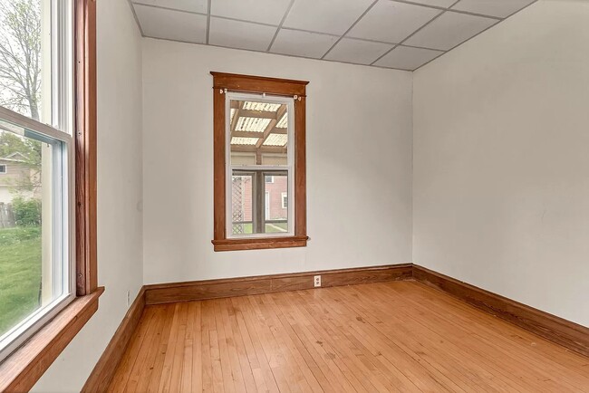 Building Photo - 1529 Erie Ave
