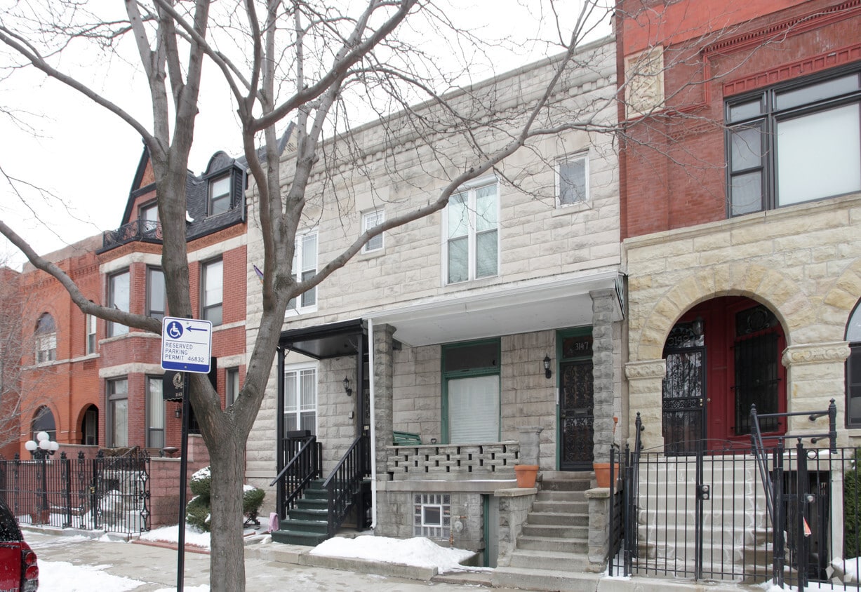 Building Photo - 3145-3147 S Giles Ave