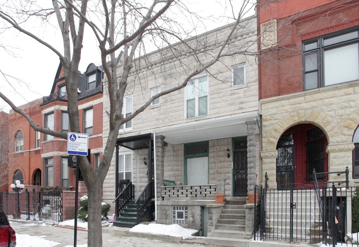 Foto del edificio - 3145-3147 S Giles Ave