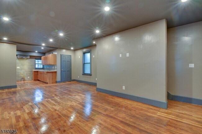 Foto del edificio - 50 Stuyvesant Ave.