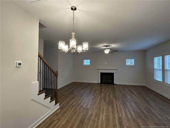 Foto del edificio - 245 Godwin Gate St