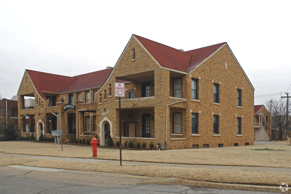 Primary Photo - East Drive Apartments