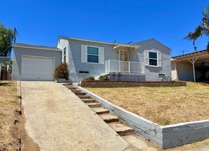Building Photo - 2074 Ensenada St