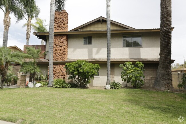 Foto del edificio - 17022-17032 Kenyon Dr