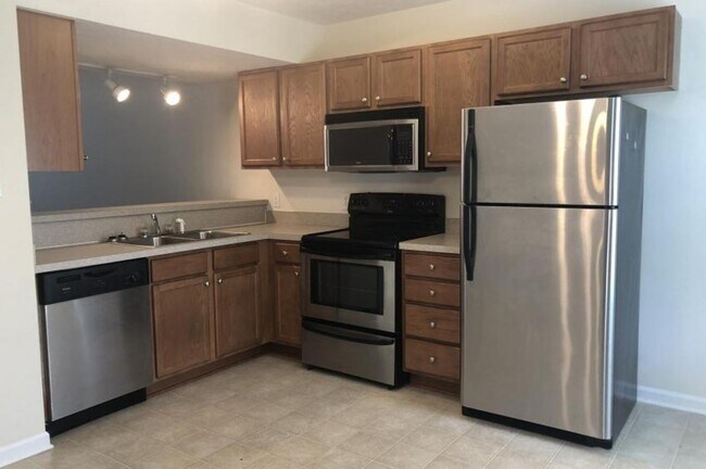 Building Photo - Tavern Grove Townhomes - TG, LLC