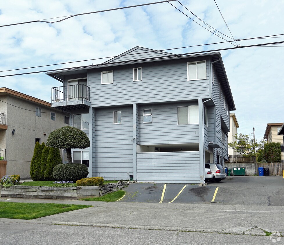 Primary Photo - 2028 NW 58th St